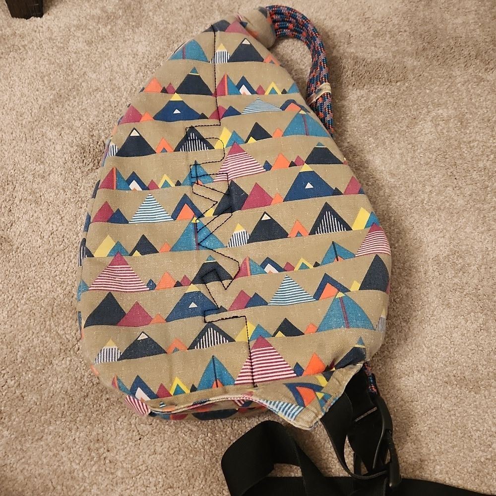 KAVU "Range" Patterned Sling Rope Bag - Picture 8 of 12